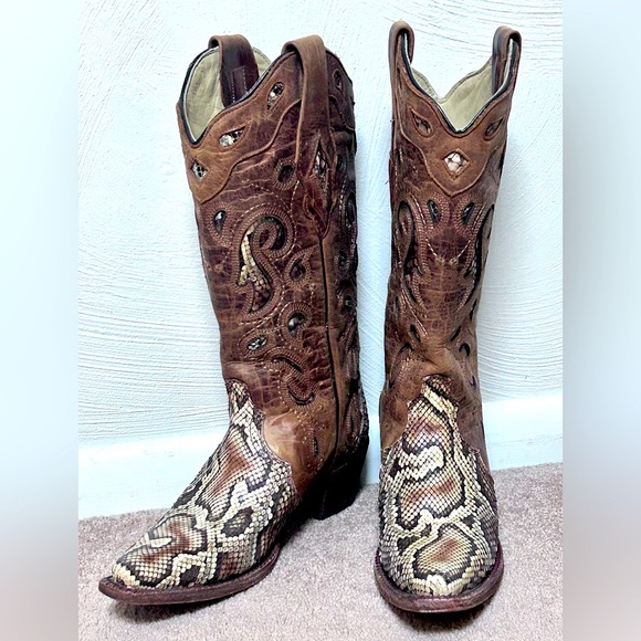 Corral Shoes - NWOB Corral Vintage SnipToe CowGirl Boots Tall Tan w/ Python Inlay (Sz 6.5)